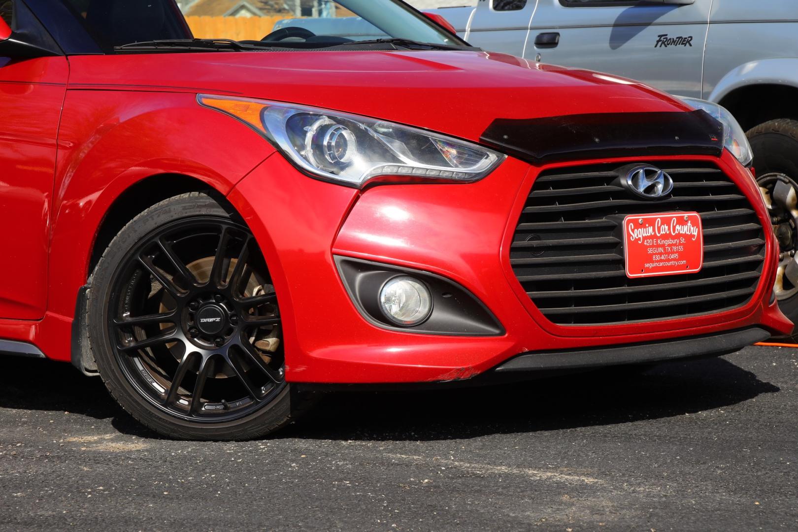 2015 RED HYUNDAI VELOSTER Turbo 6MT (KMHTC6AE6FU) with an 1.6L L4 DOHC 16V TURBO engine, 6-SPEED MANUAL transmission, located at 420 E. Kingsbury St., Seguin, TX, 78155, (830) 401-0495, 29.581060, -97.961647 - Photo#2